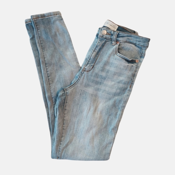 Ardene skinny light wash denim jeans - Picture 2 of 4